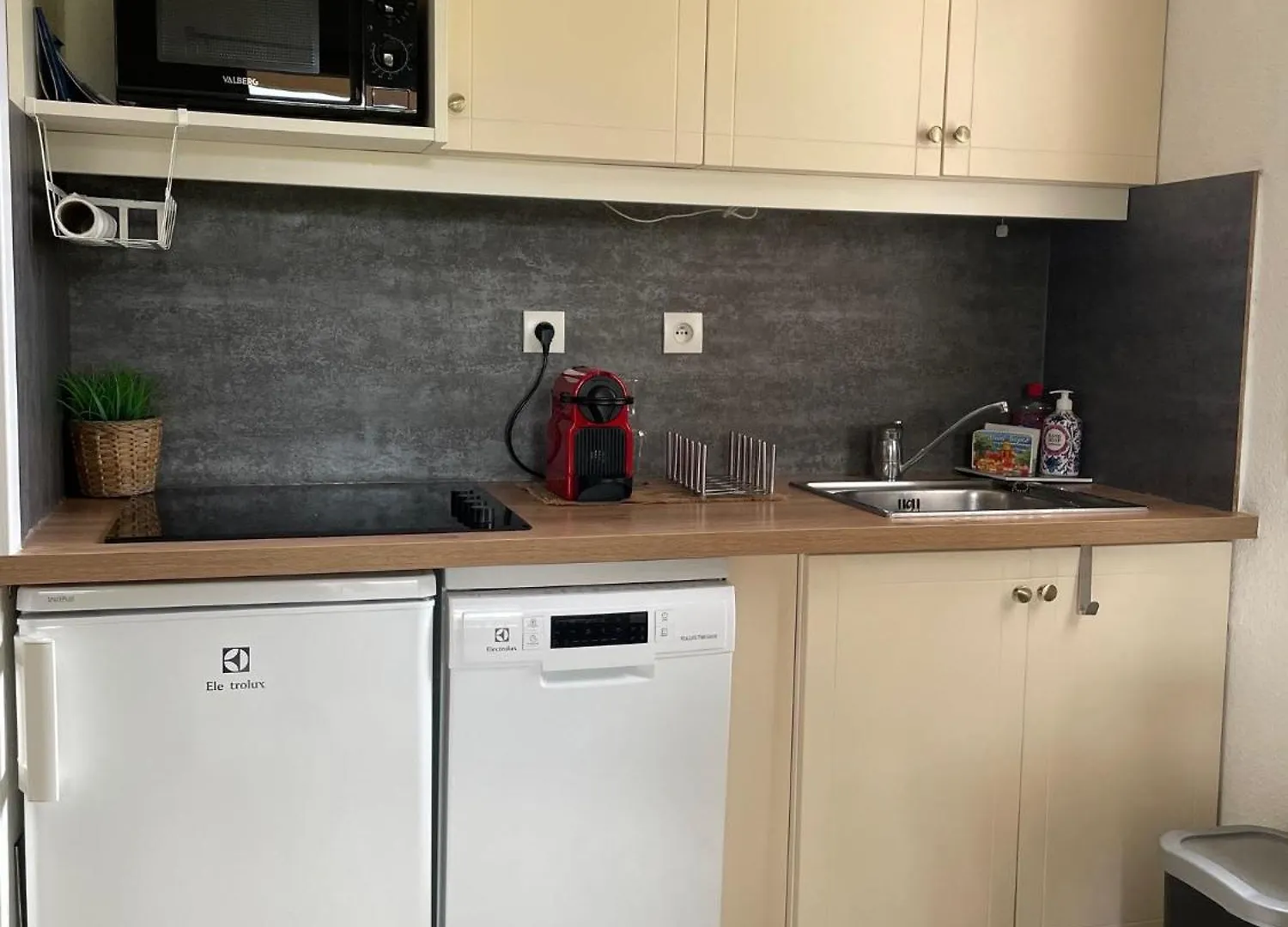 Appartement Piscine Et Pinede - Wifi Saint-Raphael